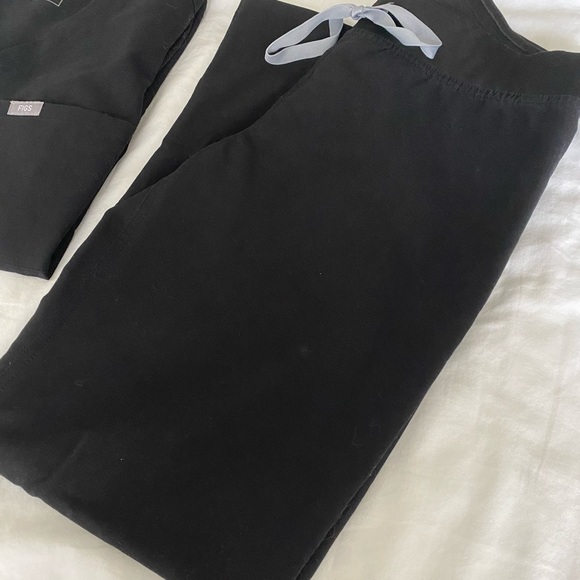 FIGS - Picture 3 of 3